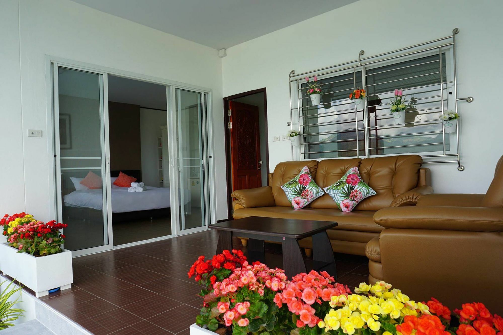 C View Home Pua Bagian luar foto