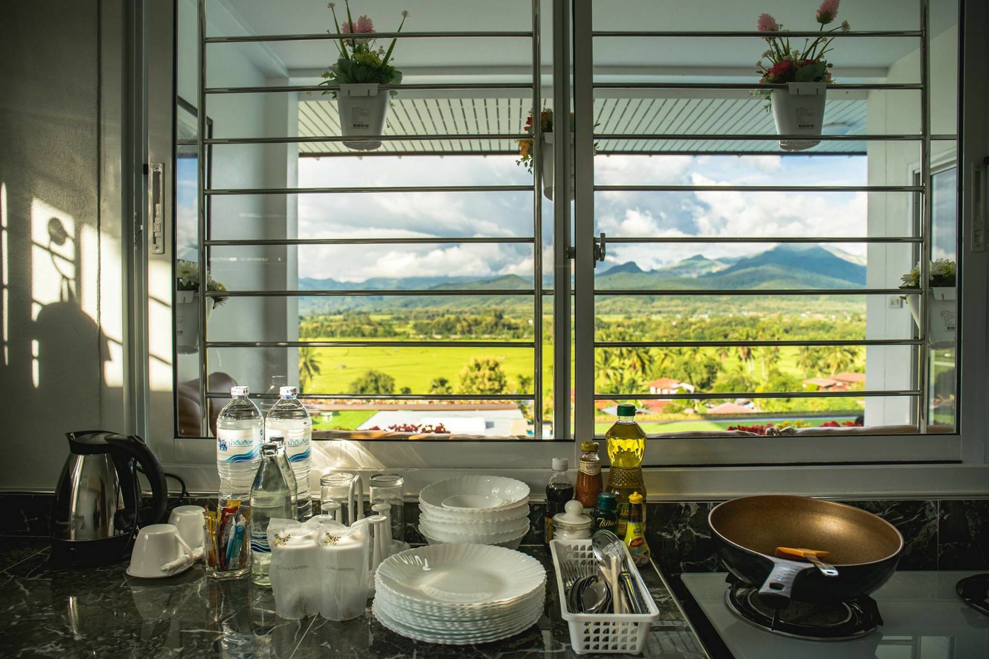 C View Home Pua Bagian luar foto