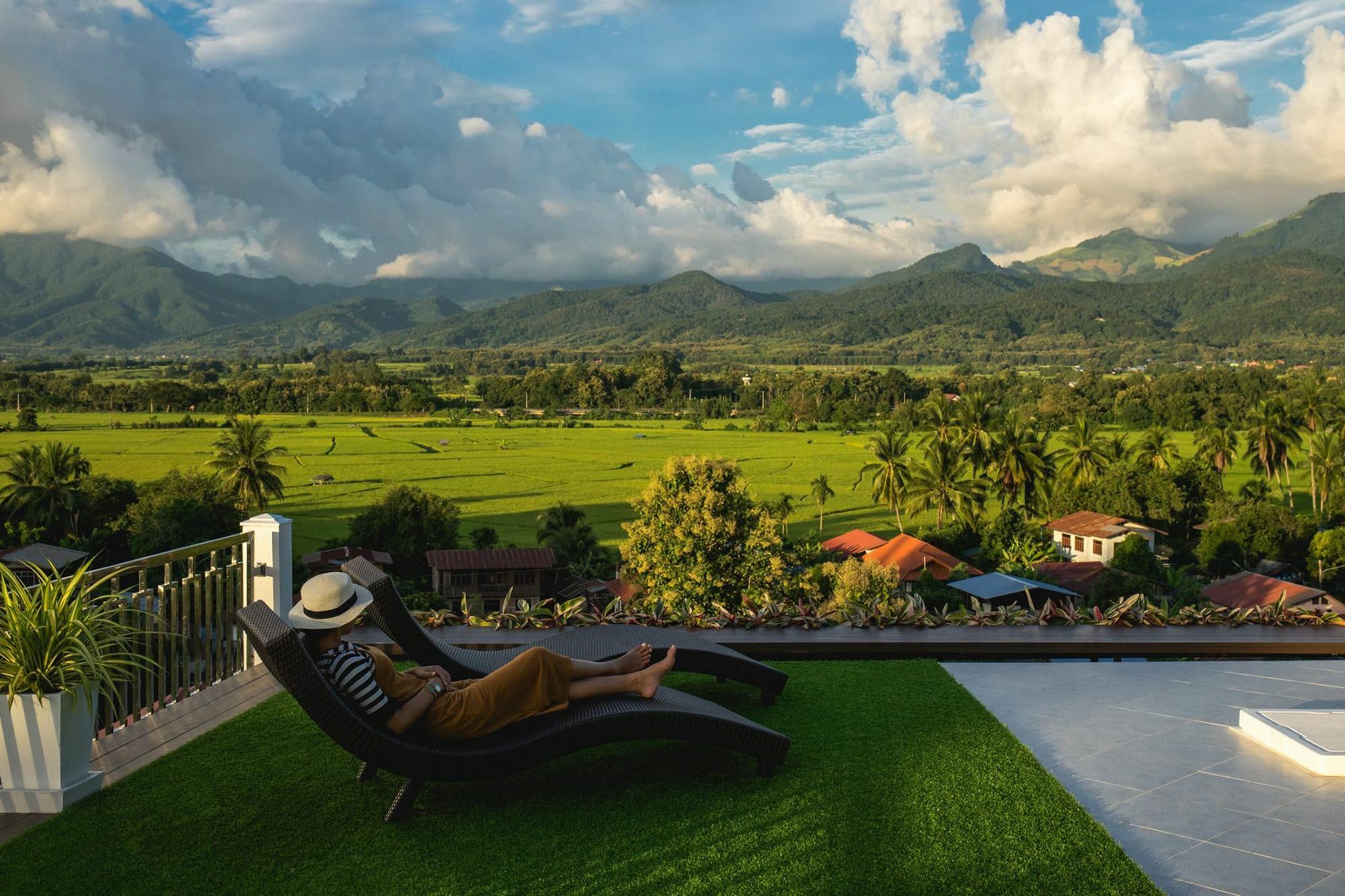 C View Home Pua Bagian luar foto